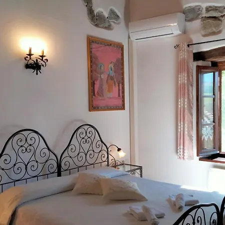 Grossola Farm stay *